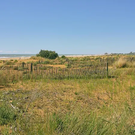 Seaview Delight - 2 Bedroom In Apartment *
